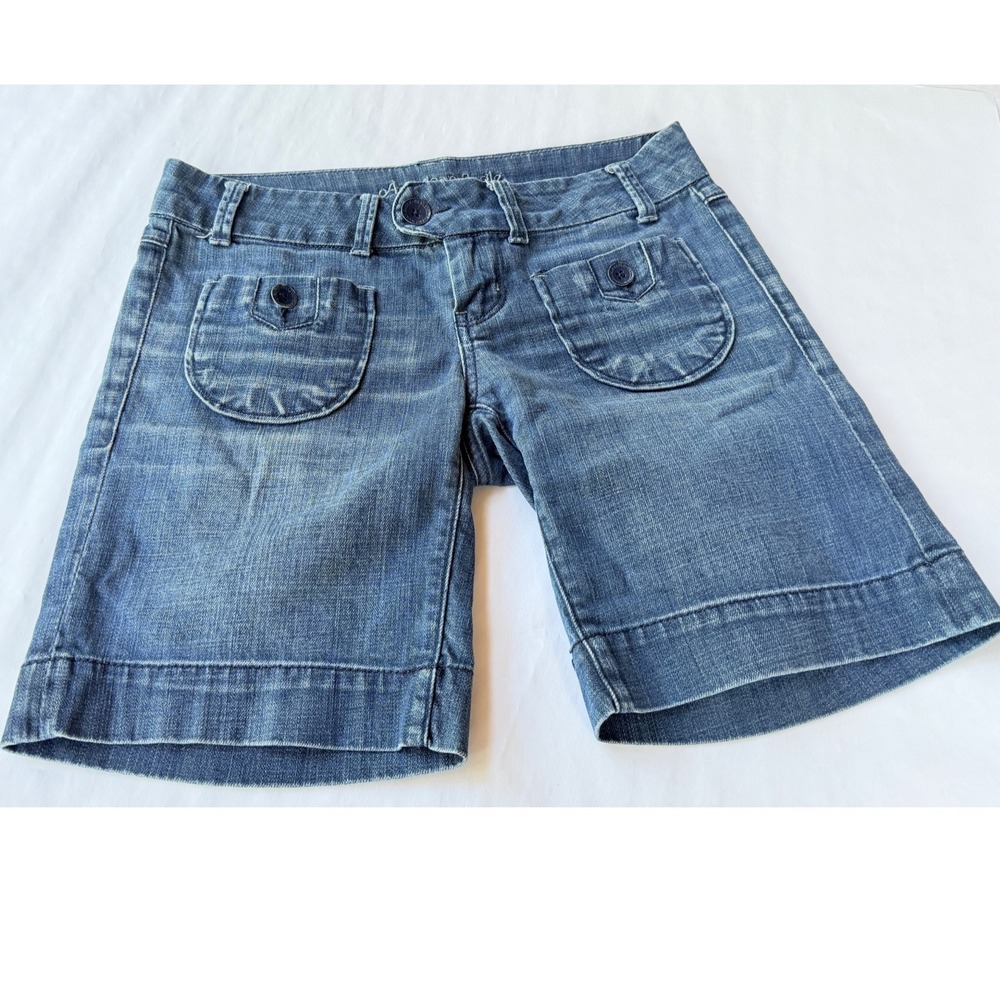 American Eagle Womens Denim Shorts Medium Wash Button Pocket Low Rise Size 2